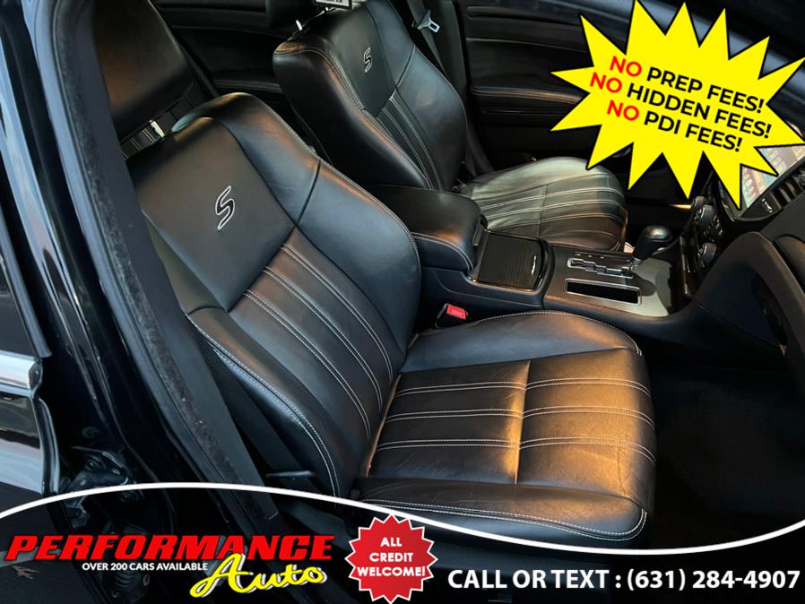 2013 Chrysler 300 4dr Sdn 300S AWD, available for sale in Bohemia, New York | Performance Auto Inc. Bohemia, New York 2013 Chrysler 300 4dr Sdn 300S AWD, available for sale in Bohemia, New York | Performance Auto Inc. Bohemia, New York