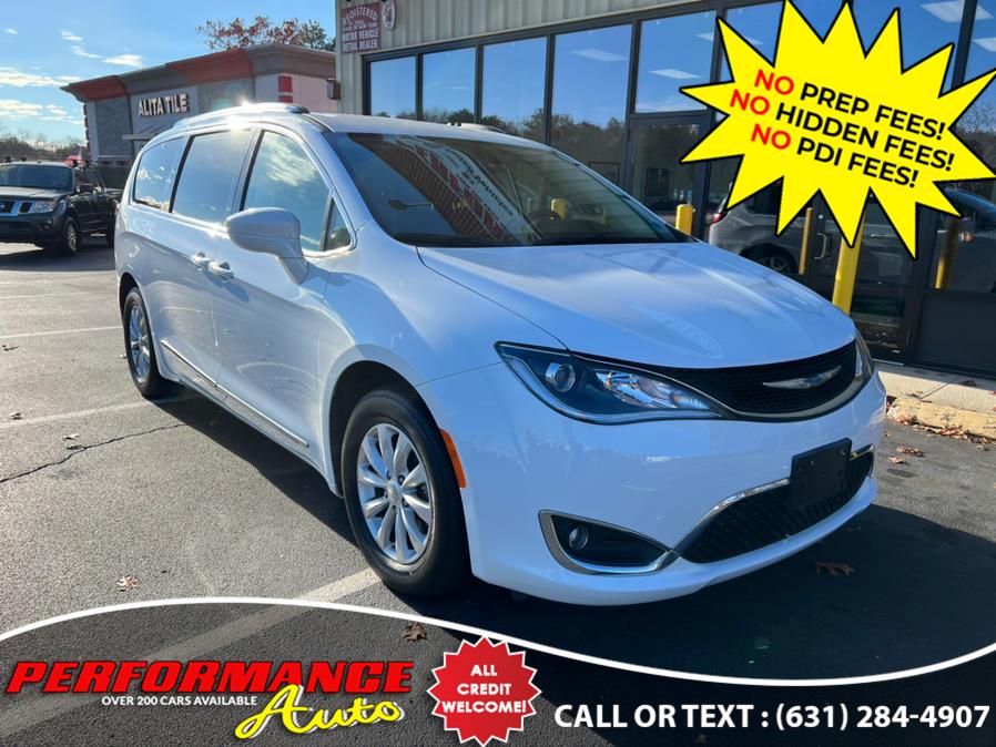 Used Chrysler Pacifica Touring L FWD 2018 | Performance Auto Inc. Bohemia, New York