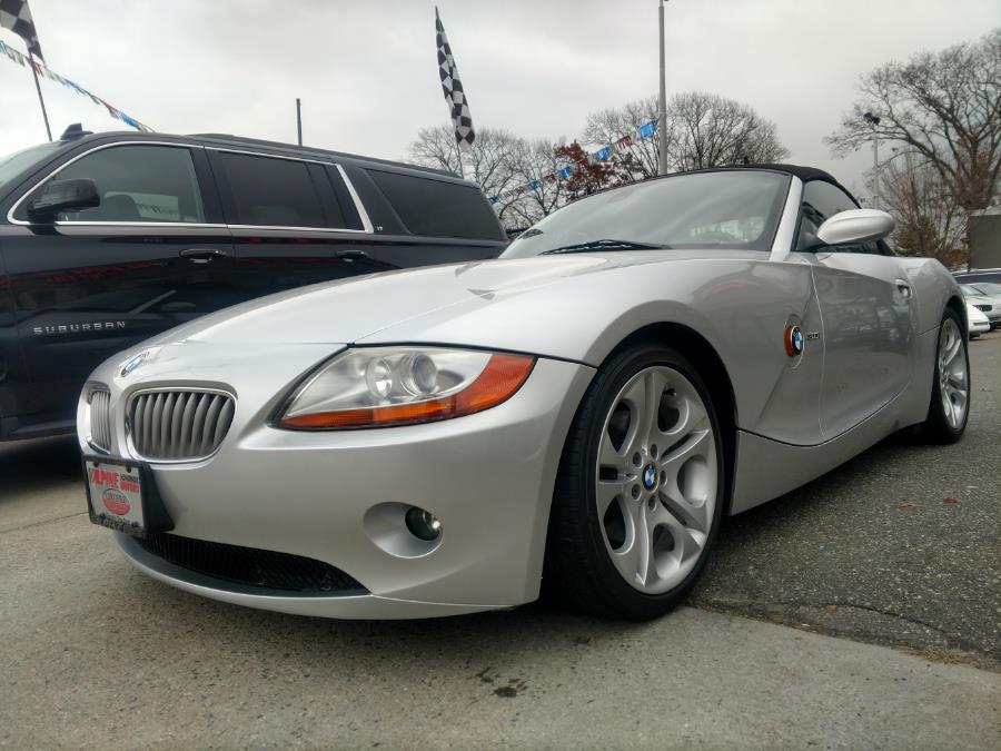 2004 BMW Z4 2dr Roadster 3.0i, available for sale in Wantagh, New York | Alpine Motors Inc. Wantagh, New York 2004 BMW Z4 2dr Roadster 3.0i, available for sale in Wantagh, New York | Alpine Motors Inc. Wantagh, New York