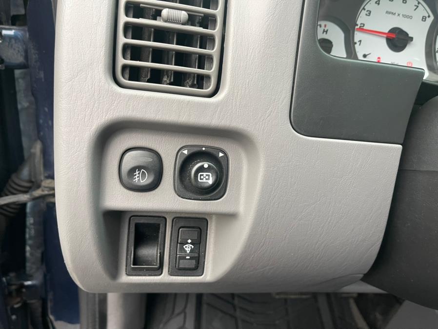 2002 Ford Escape 4dr 103" WB XLT 4WD Sport, available for sale in South Windsor, Connecticut | Mike And Tony Auto Sales, Inc. South Windsor, Connecticut 2002 Ford Escape 4dr 103" WB XLT 4WD Sport, available for sale in South Windsor, Connecticut | Mike And Tony Auto Sales, Inc. South Windsor, Connecticut