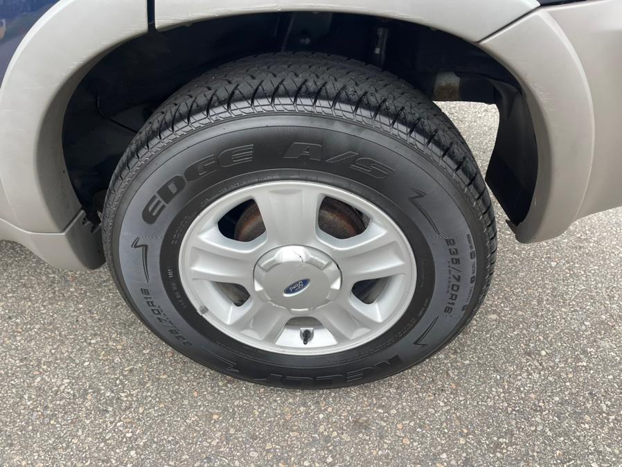2002 Ford Escape 4dr 103" WB XLT 4WD Sport, available for sale in South Windsor, Connecticut | Mike And Tony Auto Sales, Inc. South Windsor, Connecticut 2002 Ford Escape 4dr 103" WB XLT 4WD Sport, available for sale in South Windsor, Connecticut | Mike And Tony Auto Sales, Inc. South Windsor, Connecticut