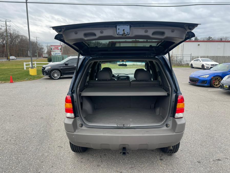 2002 Ford Escape 4dr 103" WB XLT 4WD Sport, available for sale in South Windsor, Connecticut | Mike And Tony Auto Sales, Inc. South Windsor, Connecticut 2002 Ford Escape 4dr 103" WB XLT 4WD Sport, available for sale in South Windsor, Connecticut | Mike And Tony Auto Sales, Inc. South Windsor, Connecticut
