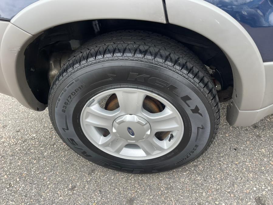 2002 Ford Escape 4dr 103" WB XLT 4WD Sport, available for sale in South Windsor, Connecticut | Mike And Tony Auto Sales, Inc. South Windsor, Connecticut 2002 Ford Escape 4dr 103" WB XLT 4WD Sport, available for sale in South Windsor, Connecticut | Mike And Tony Auto Sales, Inc. South Windsor, Connecticut