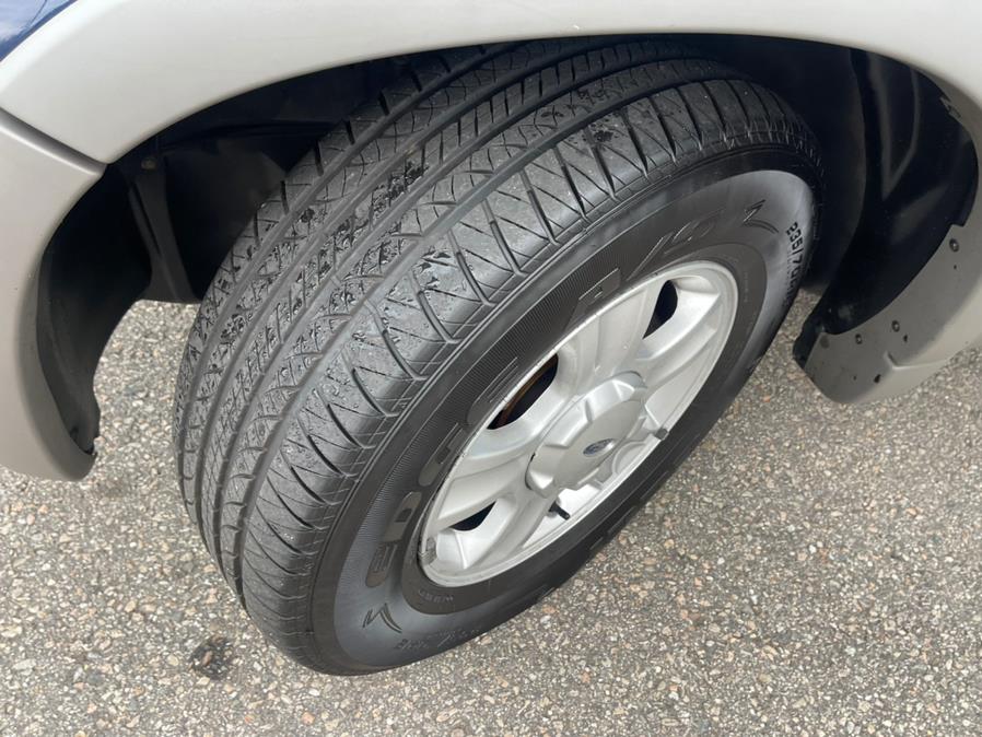 2002 Ford Escape 4dr 103" WB XLT 4WD Sport, available for sale in South Windsor, Connecticut | Mike And Tony Auto Sales, Inc. South Windsor, Connecticut 2002 Ford Escape 4dr 103" WB XLT 4WD Sport, available for sale in South Windsor, Connecticut | Mike And Tony Auto Sales, Inc. South Windsor, Connecticut