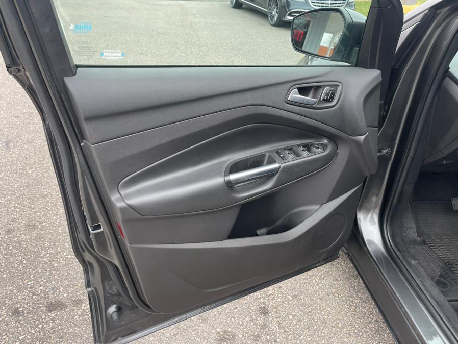 Used Ford Escape Titanium 4WD 2017 | Mike And Tony Auto Sales, Inc. South Windsor, Connecticut Used Ford Escape Titanium 4WD 2017 | Mike And Tony Auto Sales, Inc. South Windsor, Connecticut