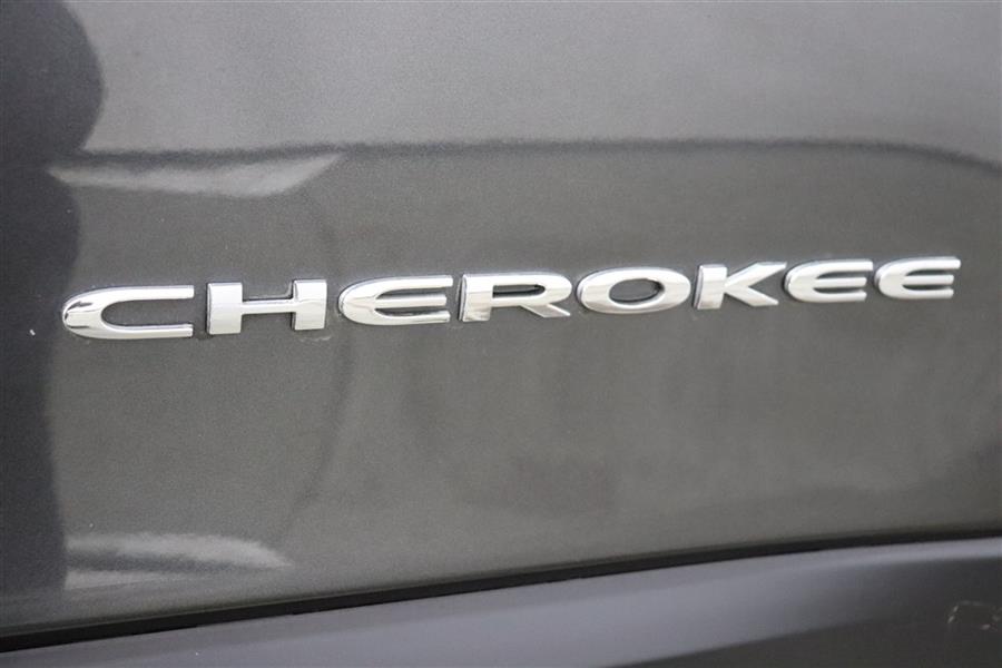 Used Jeep Cherokee LATITUDE 2015 | Fast Track Motors. Paterson, New Jersey Used Jeep Cherokee LATITUDE 2015 | Fast Track Motors. Paterson, New Jersey