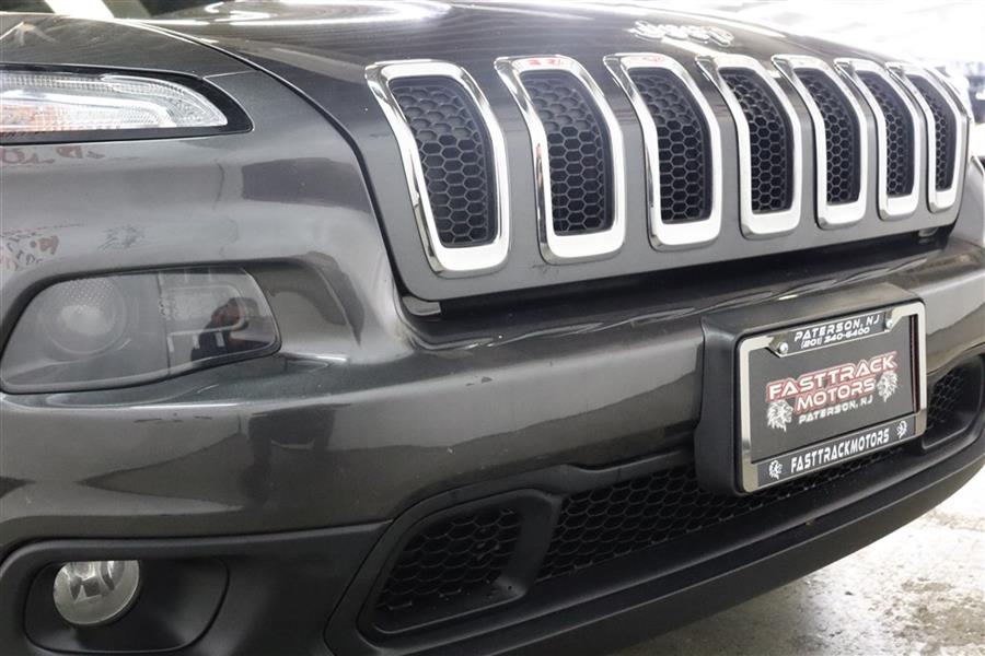 Used Jeep Cherokee LATITUDE 2015 | Fast Track Motors. Paterson, New Jersey Used Jeep Cherokee LATITUDE 2015 | Fast Track Motors. Paterson, New Jersey
