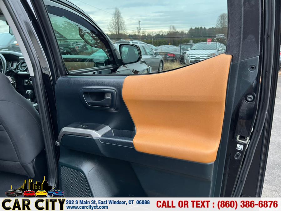 Used Toyota Tacoma 4WD Double Cab V6 AT SR (Natl) 2016 | Car City LLC. East Windsor, Connecticut Used Toyota Tacoma 4WD Double Cab V6 AT SR (Natl) 2016 | Car City LLC. East Windsor, Connecticut