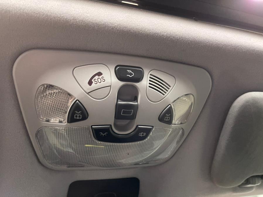 2005 Mercedes-Benz G-Class 4MATIC 4dr 5.0L Grand Edition, available for sale in Inwood, New York | 5 Towns Drive. Inwood, New York 2005 Mercedes-Benz G-Class 4MATIC 4dr 5.0L Grand Edition, available for sale in Inwood, New York | 5 Towns Drive. Inwood, New York