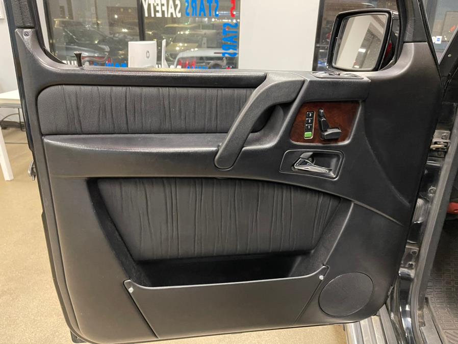 2005 Mercedes-Benz G-Class 4MATIC 4dr 5.0L Grand Edition, available for sale in Inwood, New York | 5 Towns Drive. Inwood, New York 2005 Mercedes-Benz G-Class 4MATIC 4dr 5.0L Grand Edition, available for sale in Inwood, New York | 5 Towns Drive. Inwood, New York