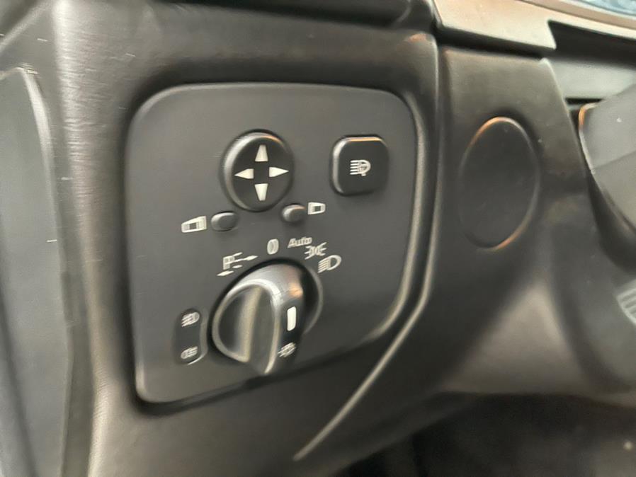 2005 Mercedes-Benz G-Class 4MATIC 4dr 5.0L Grand Edition, available for sale in Inwood, New York | 5 Towns Drive. Inwood, New York 2005 Mercedes-Benz G-Class 4MATIC 4dr 5.0L Grand Edition, available for sale in Inwood, New York | 5 Towns Drive. Inwood, New York