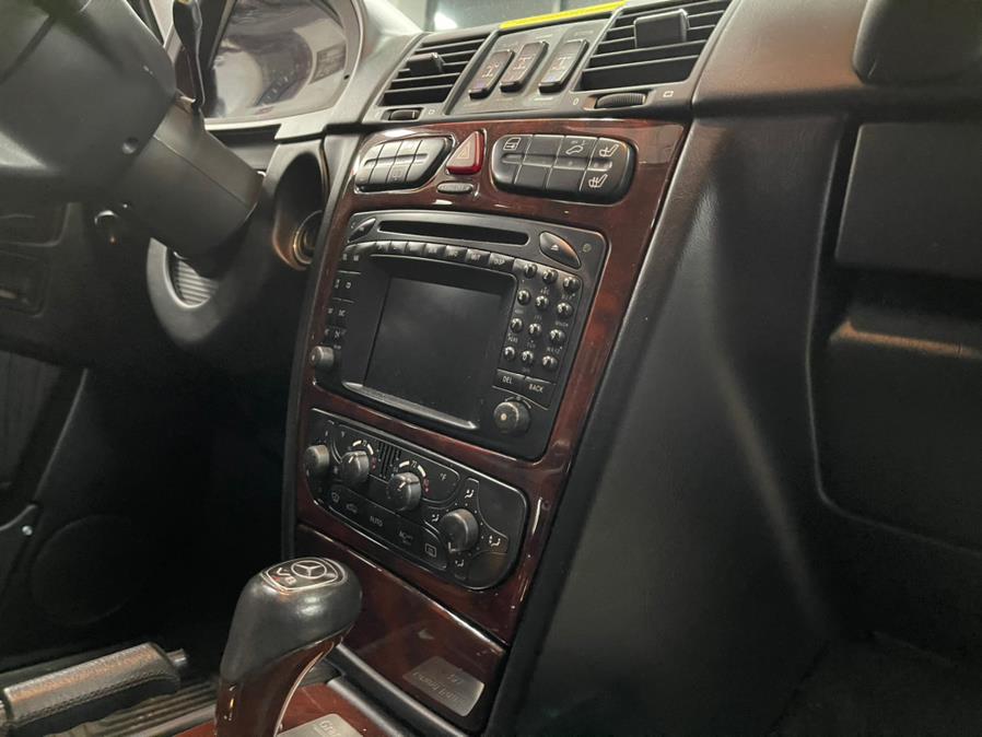 2005 Mercedes-Benz G-Class 4MATIC 4dr 5.0L Grand Edition, available for sale in Inwood, New York | 5 Towns Drive. Inwood, New York 2005 Mercedes-Benz G-Class 4MATIC 4dr 5.0L Grand Edition, available for sale in Inwood, New York | 5 Towns Drive. Inwood, New York