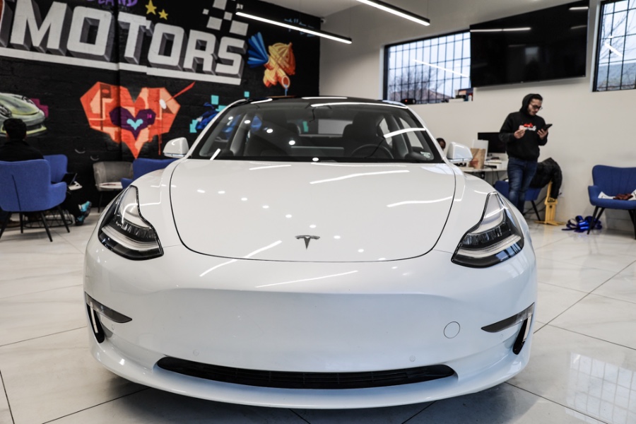 Used Tesla Model 3 Long Range Battery AWD 2018 | 26 Motors Long Island. ELMONT, New York Used Tesla Model 3 Long Range Battery AWD 2018 | 26 Motors Long Island. ELMONT, New York