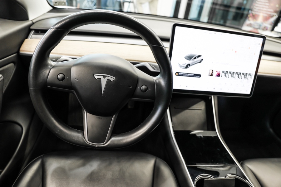 Used Tesla Model 3 Long Range Battery AWD 2018 | 26 Motors Long Island. ELMONT, New York Used Tesla Model 3 Long Range Battery AWD 2018 | 26 Motors Long Island. ELMONT, New York