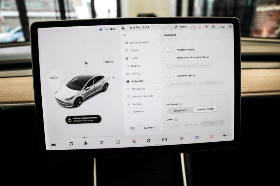 Used Tesla Model 3 Long Range Battery AWD 2018 | 26 Motors Long Island. ELMONT, New York Used Tesla Model 3 Long Range Battery AWD 2018 | 26 Motors Long Island. ELMONT, New York