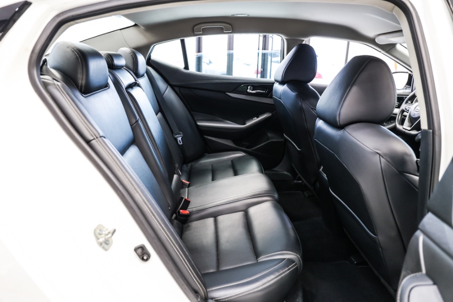 Used Nissan Maxima SR 3.5L 2017 | 26 Motors Long Island. ELMONT, New York Used Nissan Maxima SR 3.5L 2017 | 26 Motors Long Island. ELMONT, New York