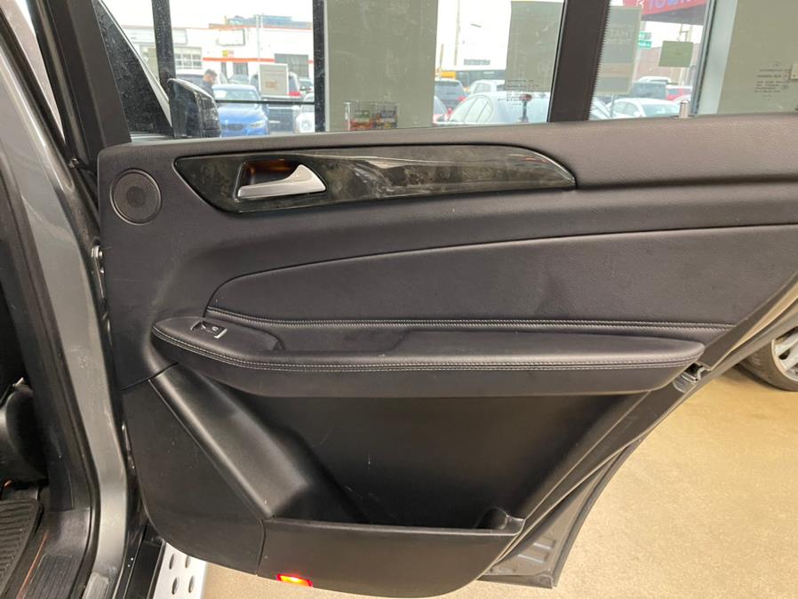 Used Mercedes-Benz GLS GLS 450 4MATIC SUV 2017 | 5 Towns Drive. Inwood, New York Used Mercedes-Benz GLS GLS 450 4MATIC SUV 2017 | 5 Towns Drive. Inwood, New York