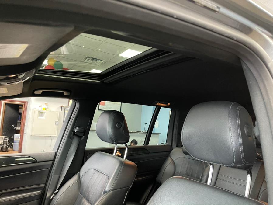 Used Mercedes-Benz GLS GLS 450 4MATIC SUV 2017 | 5 Towns Drive. Inwood, New York Used Mercedes-Benz GLS GLS 450 4MATIC SUV 2017 | 5 Towns Drive. Inwood, New York
