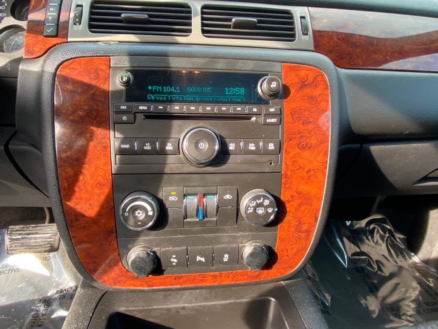 Used Chevrolet Avalanche 4WD Crew Cab LS 2012 | Lava Motors 2 Inc. Canton, Connecticut Used Chevrolet Avalanche 4WD Crew Cab LS 2012 | Lava Motors 2 Inc. Canton, Connecticut