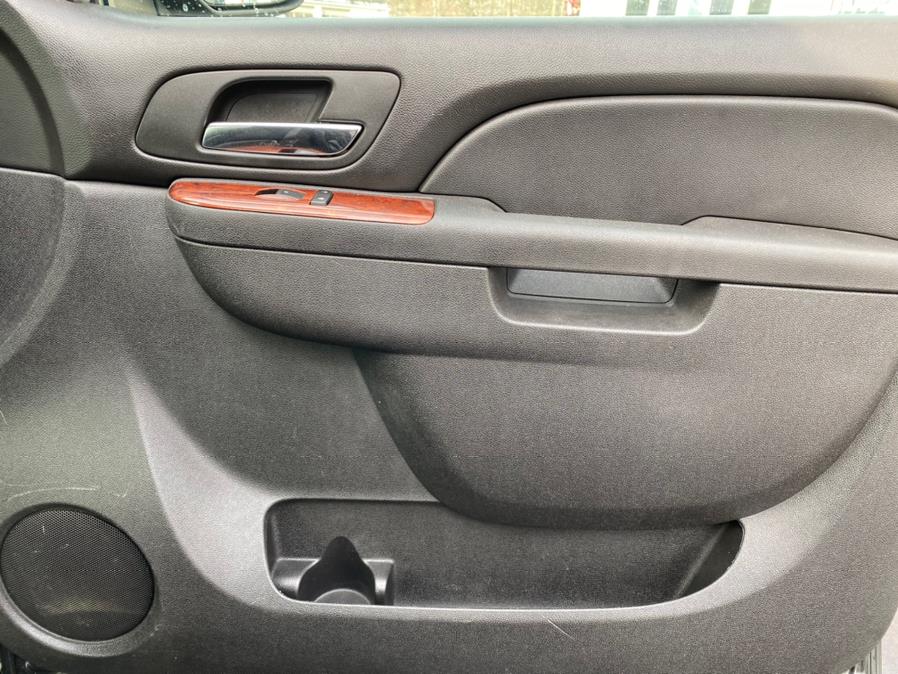 Used Chevrolet Avalanche 4WD Crew Cab LS 2012 | Lava Motors 2 Inc. Canton, Connecticut Used Chevrolet Avalanche 4WD Crew Cab LS 2012 | Lava Motors 2 Inc. Canton, Connecticut