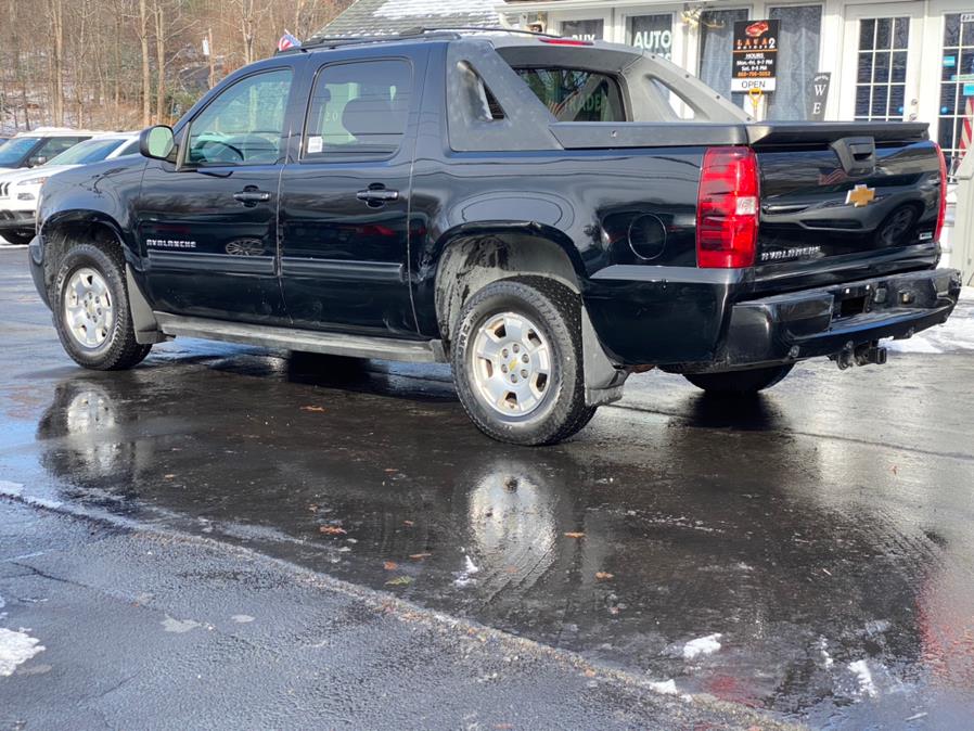 Used Chevrolet Avalanche 4WD Crew Cab LS 2012 | Lava Motors 2 Inc. Canton, Connecticut Used Chevrolet Avalanche 4WD Crew Cab LS 2012 | Lava Motors 2 Inc. Canton, Connecticut