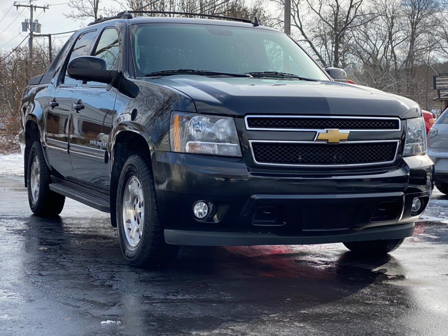 Used Chevrolet Avalanche 4WD Crew Cab LS 2012 | Lava Motors 2 Inc. Canton, Connecticut Used Chevrolet Avalanche 4WD Crew Cab LS 2012 | Lava Motors 2 Inc. Canton, Connecticut