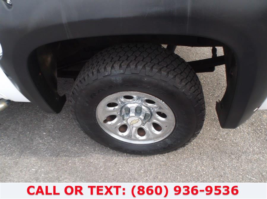 Used Chevrolet Silverado 1500 4WD Crew Cab 143.5" LT w/1LT 2007 | Lee Motors Sales Inc. Hartford, Connecticut Used Chevrolet Silverado 1500 4WD Crew Cab 143.5" LT w/1LT 2007 | Lee Motors Sales Inc. Hartford, Connecticut