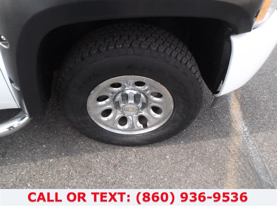 Used Chevrolet Silverado 1500 4WD Crew Cab 143.5" LT w/1LT 2007 | Lee Motors Sales Inc. Hartford, Connecticut Used Chevrolet Silverado 1500 4WD Crew Cab 143.5" LT w/1LT 2007 | Lee Motors Sales Inc. Hartford, Connecticut