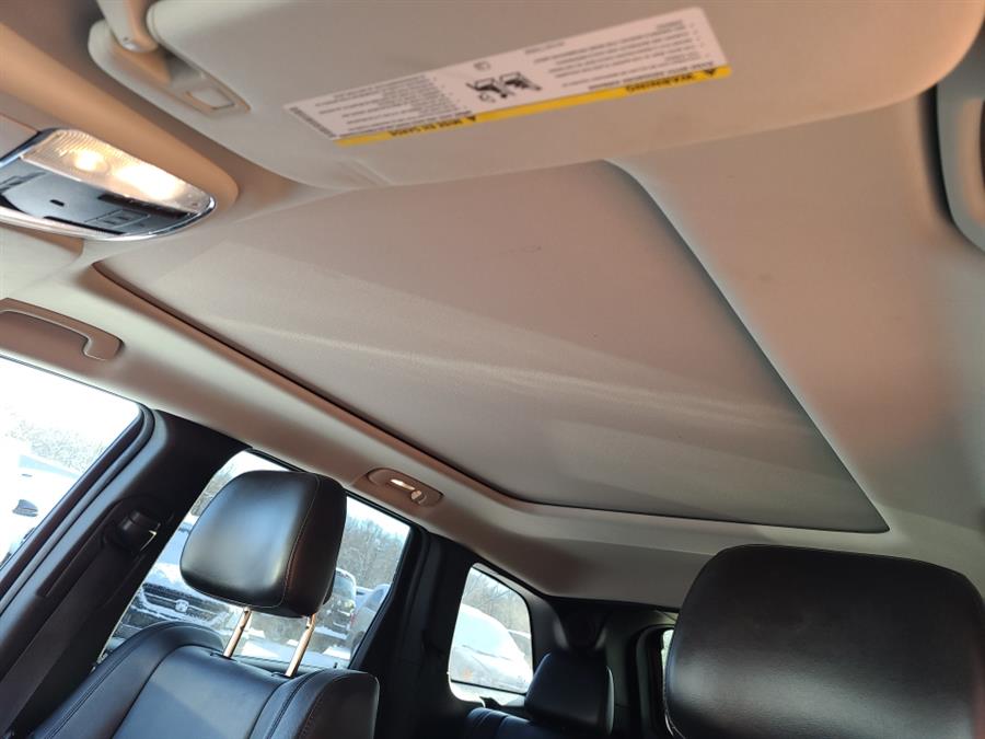Used Jeep Grand Cherokee 4WD 4dr Laredo Altitude 2012 | National Auto Brokers, Inc.. Waterbury, Connecticut Used Jeep Grand Cherokee 4WD 4dr Laredo Altitude 2012 | National Auto Brokers, Inc.. Waterbury, Connecticut