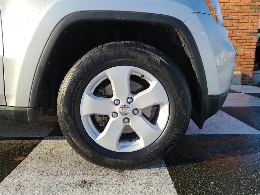 Used Jeep Grand Cherokee 4WD 4dr Laredo Altitude 2012 | National Auto Brokers, Inc.. Waterbury, Connecticut Used Jeep Grand Cherokee 4WD 4dr Laredo Altitude 2012 | National Auto Brokers, Inc.. Waterbury, Connecticut