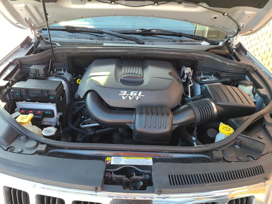 Used Jeep Grand Cherokee 4WD 4dr Laredo Altitude 2012 | National Auto Brokers, Inc.. Waterbury, Connecticut Used Jeep Grand Cherokee 4WD 4dr Laredo Altitude 2012 | National Auto Brokers, Inc.. Waterbury, Connecticut