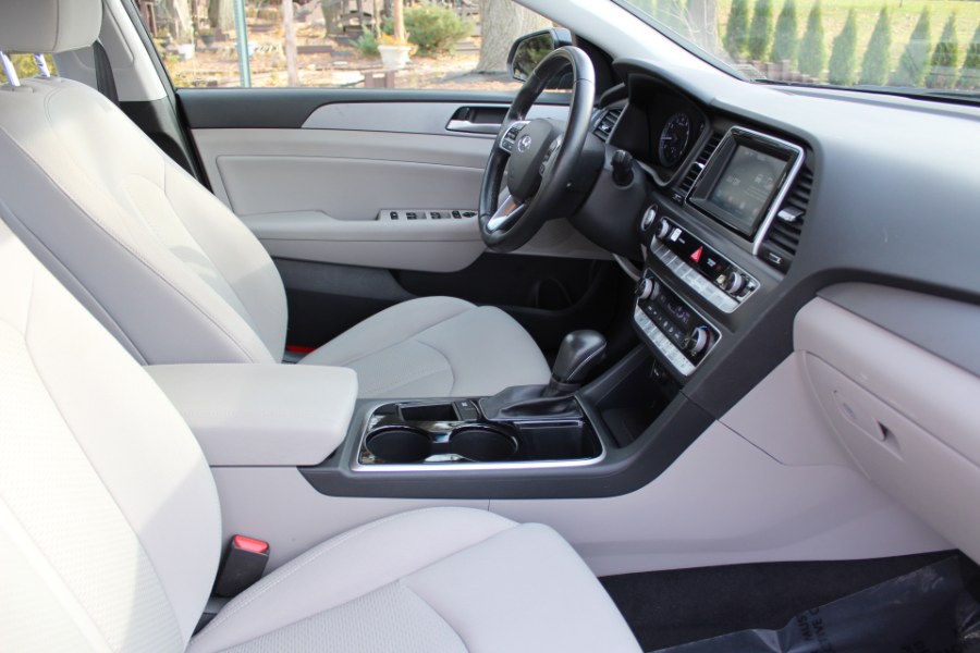 2019 Hyundai Sonata SEL 2.4L, available for sale in Great Neck, New York | Great Neck Car Buyers & Sellers. Great Neck, New York 2019 Hyundai Sonata SEL 2.4L, available for sale in Great Neck, New York | Great Neck Car Buyers & Sellers. Great Neck, New York