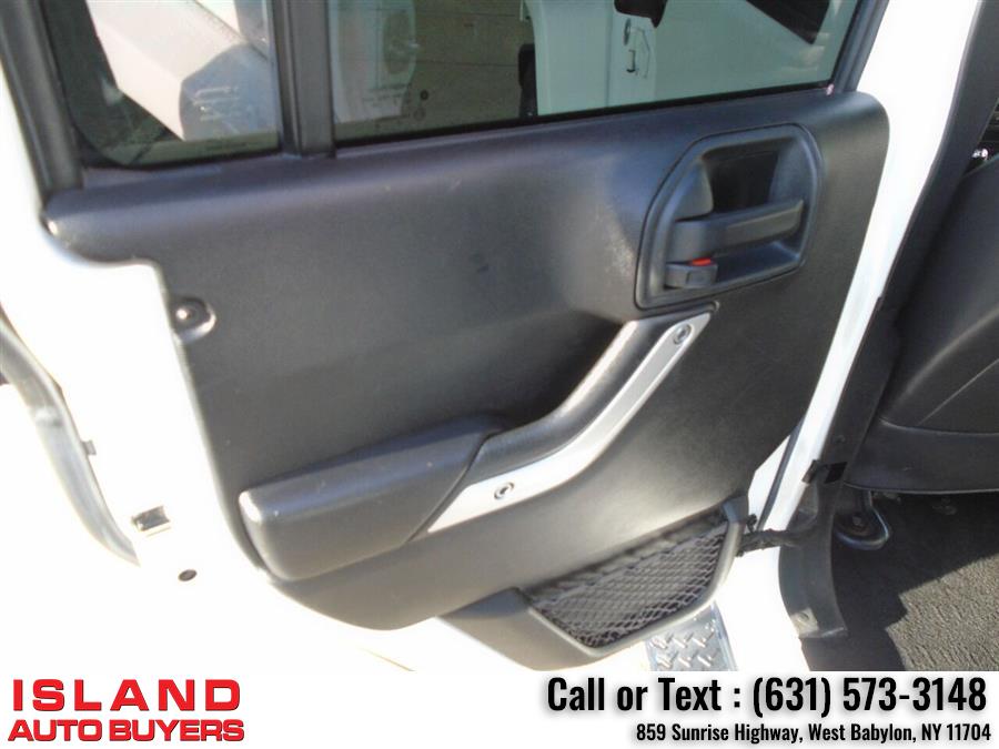 Used Jeep Wrangler Unlimited Sahara 4x4 4dr SUV 2016 | Island Auto Buyers. West Babylon, New York Used Jeep Wrangler Unlimited Sahara 4x4 4dr SUV 2016 | Island Auto Buyers. West Babylon, New York