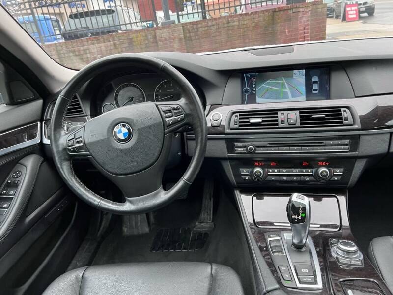 Used BMW 5 Series 4dr Sdn 535i xDrive AWD 2012 | Motorcars of Boston. Newton, Massachusetts Used BMW 5 Series 4dr Sdn 535i xDrive AWD 2012 | Motorcars of Boston. Newton, Massachusetts
