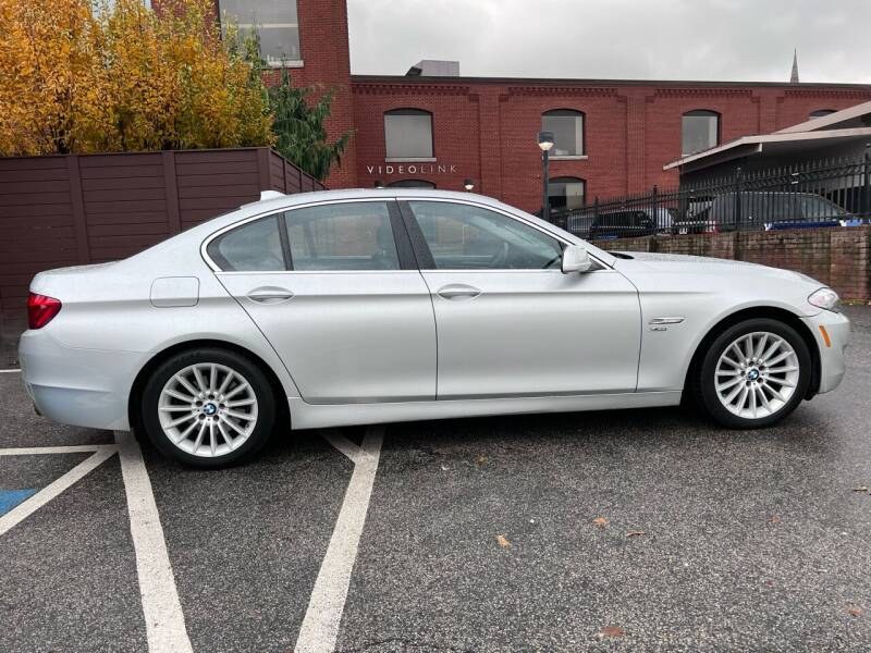 Used BMW 5 Series 4dr Sdn 535i xDrive AWD 2012 | Motorcars of Boston. Newton, Massachusetts Used BMW 5 Series 4dr Sdn 535i xDrive AWD 2012 | Motorcars of Boston. Newton, Massachusetts