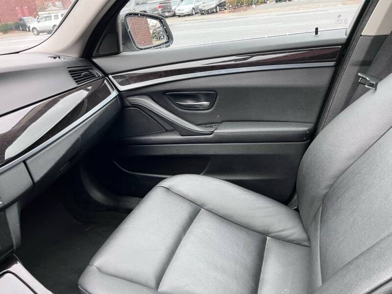 Used BMW 5 Series 4dr Sdn 535i xDrive AWD 2012 | Motorcars of Boston. Newton, Massachusetts Used BMW 5 Series 4dr Sdn 535i xDrive AWD 2012 | Motorcars of Boston. Newton, Massachusetts