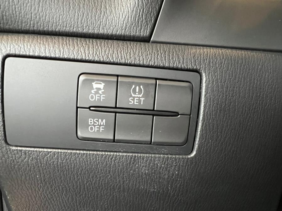 2016 Mazda Mazda3 5dr HB Auto i Grand Touring, available for sale in West Hartford, Connecticut | AutoMax. West Hartford, Connecticut 2016 Mazda Mazda3 5dr HB Auto i Grand Touring, available for sale in West Hartford, Connecticut | AutoMax. West Hartford, Connecticut