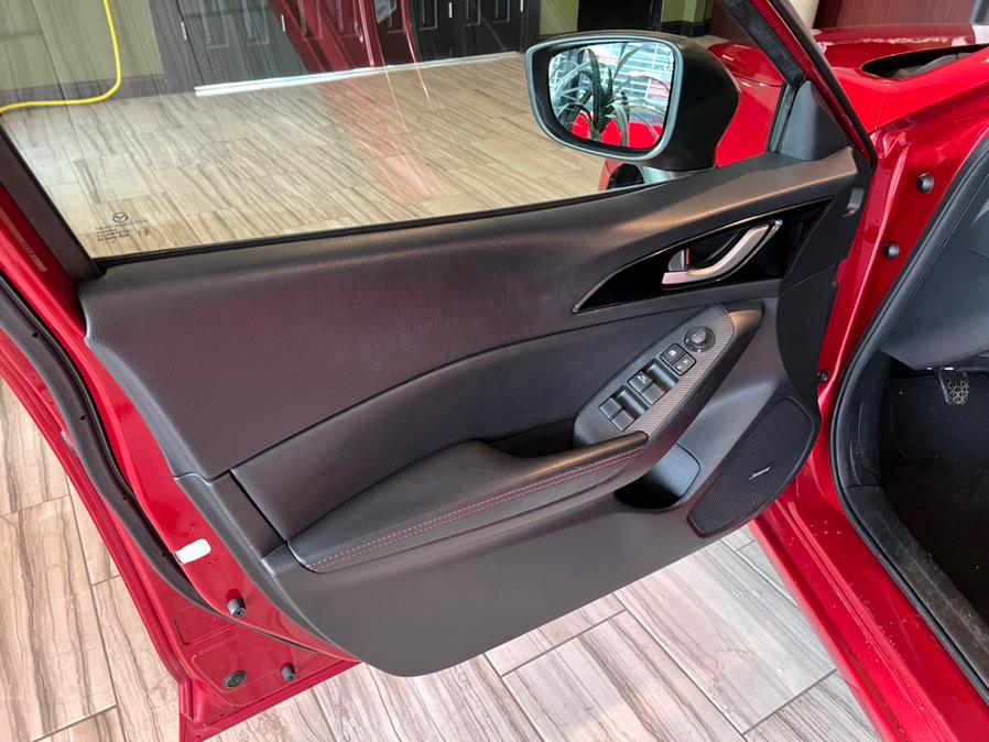 2016 Mazda Mazda3 5dr HB Auto i Grand Touring, available for sale in West Hartford, Connecticut | AutoMax. West Hartford, Connecticut 2016 Mazda Mazda3 5dr HB Auto i Grand Touring, available for sale in West Hartford, Connecticut | AutoMax. West Hartford, Connecticut