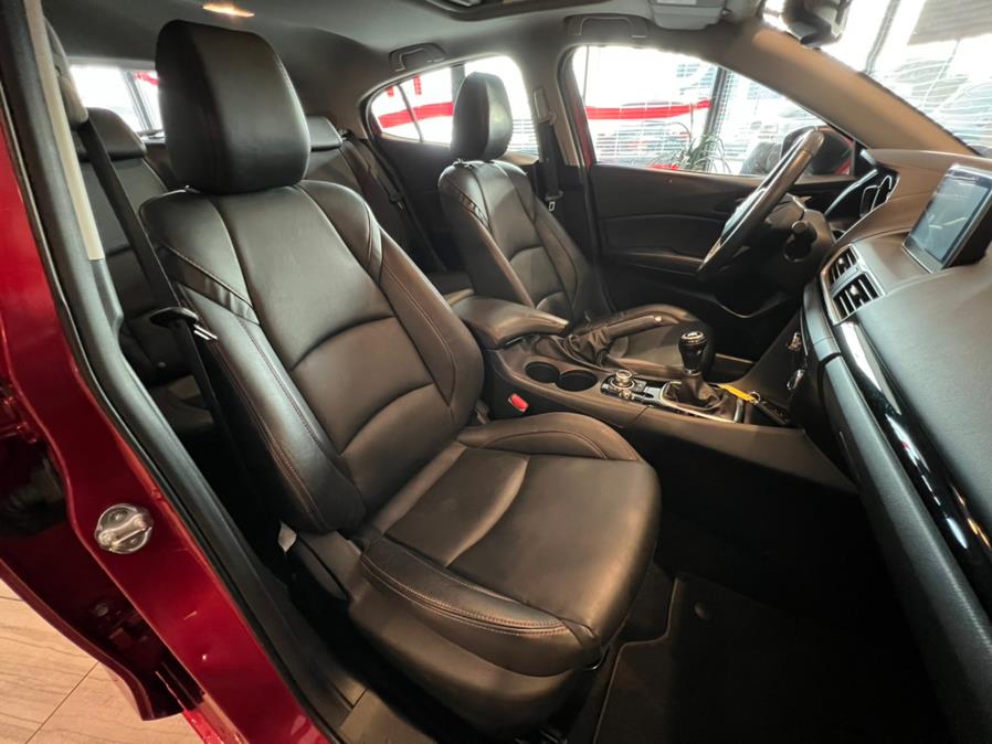 2016 Mazda Mazda3 5dr HB Auto i Grand Touring, available for sale in West Hartford, Connecticut | AutoMax. West Hartford, Connecticut 2016 Mazda Mazda3 5dr HB Auto i Grand Touring, available for sale in West Hartford, Connecticut | AutoMax. West Hartford, Connecticut