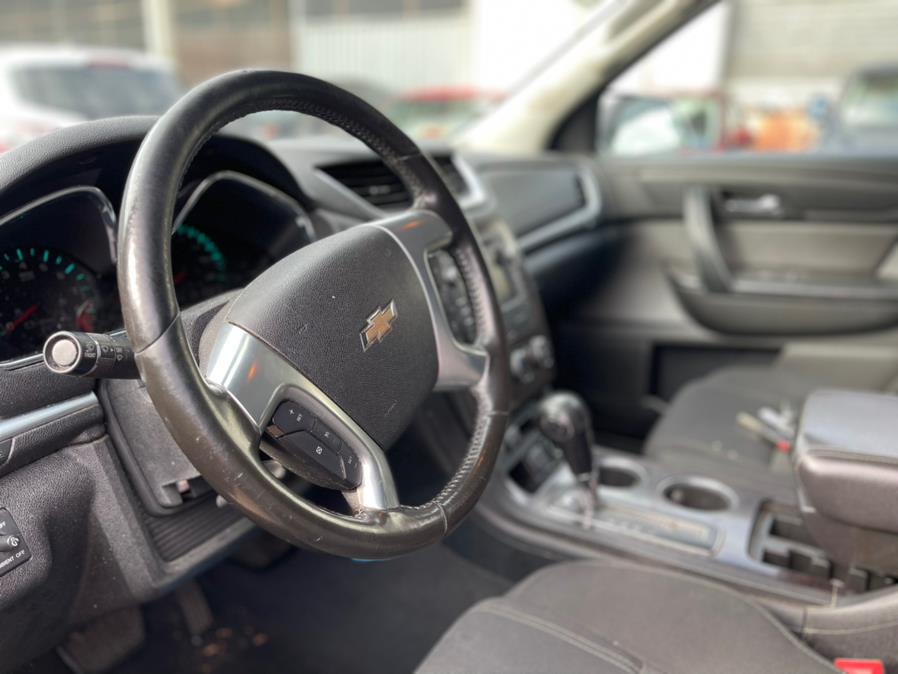 Used Chevrolet Traverse FWD 4dr LT w/1LT 2017 | NYC Automart Inc. Brooklyn, New York Used Chevrolet Traverse FWD 4dr LT w/1LT 2017 | NYC Automart Inc. Brooklyn, New York