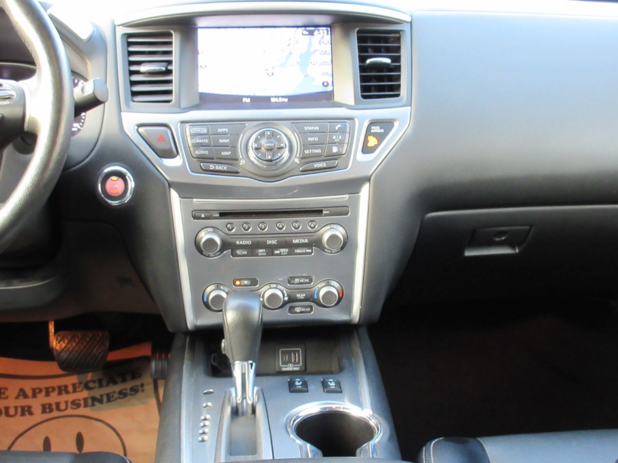 2020 Nissan Pathfinder FWD SL, available for sale in Linden, New Jersey | Route 27 Auto Mall. Linden, New Jersey 2020 Nissan Pathfinder FWD SL, available for sale in Linden, New Jersey | Route 27 Auto Mall. Linden, New Jersey