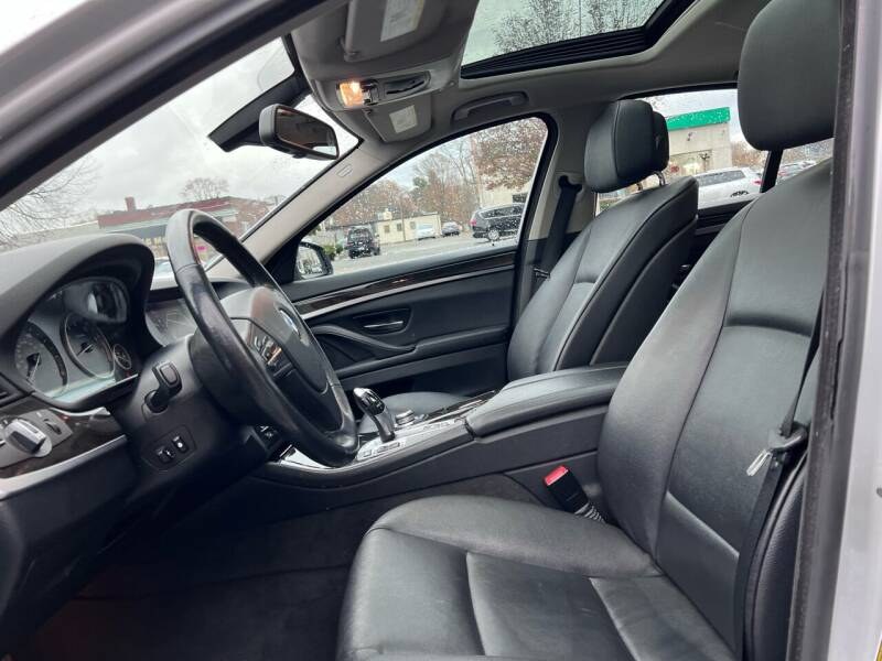 2012 BMW 5 Series 4dr Sdn 535i xDrive AWD, available for sale in Newton, Massachusetts | Cars of Boston. Newton, Massachusetts 2012 BMW 5 Series 4dr Sdn 535i xDrive AWD, available for sale in Newton, Massachusetts | Cars of Boston. Newton, Massachusetts