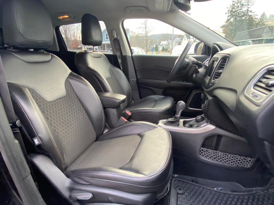 Used Jeep Compass Latitude 4x4 2020 | Lava Motors 2 Inc. Canton, Connecticut Used Jeep Compass Latitude 4x4 2020 | Lava Motors 2 Inc. Canton, Connecticut