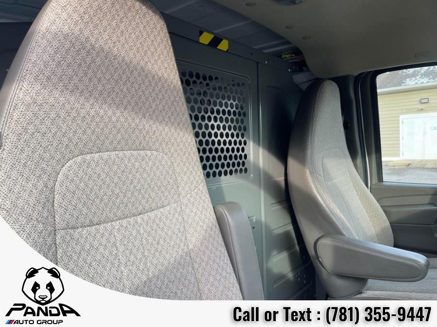 Used GMC Savana Cargo Van RWD 1500 135" 2014 | Panda Auto Group. Abington, Massachusetts Used GMC Savana Cargo Van RWD 1500 135" 2014 | Panda Auto Group. Abington, Massachusetts
