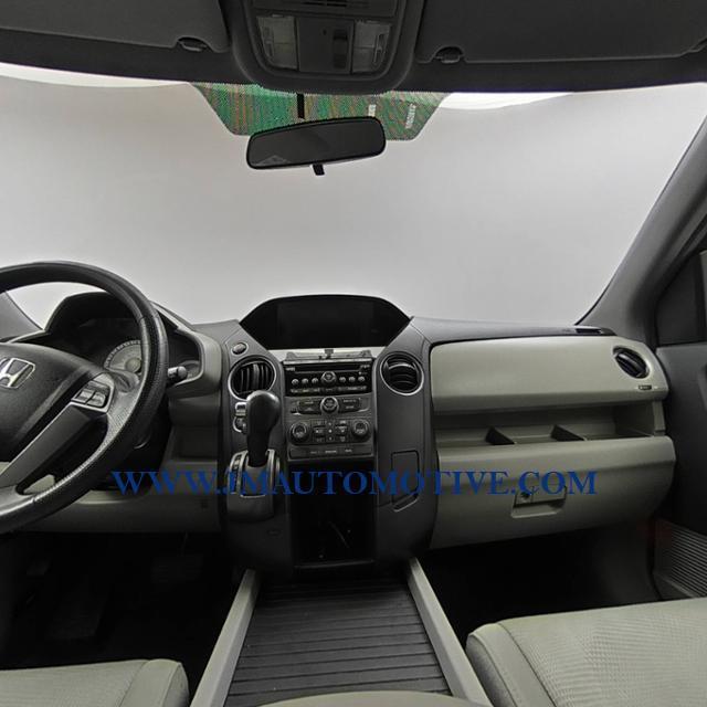 2013 Honda Pilot 4WD 4dr LX, available for sale in Naugatuck, Connecticut | J&M Automotive Sls&Svc LLC. Naugatuck, Connecticut 2013 Honda Pilot 4WD 4dr LX, available for sale in Naugatuck, Connecticut | J&M Automotive Sls&Svc LLC. Naugatuck, Connecticut