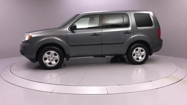 2013 Honda Pilot 4WD 4dr LX, available for sale in Naugatuck, Connecticut | J&M Automotive Sls&Svc LLC. Naugatuck, Connecticut 2013 Honda Pilot 4WD 4dr LX, available for sale in Naugatuck, Connecticut | J&M Automotive Sls&Svc LLC. Naugatuck, Connecticut