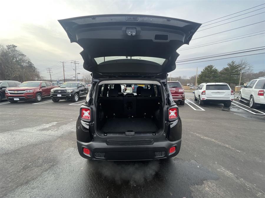 2017 Jeep Renegade Latitude 4x4, available for sale in Stratford, Connecticut | Wiz Leasing Inc. Stratford, Connecticut 2017 Jeep Renegade Latitude 4x4, available for sale in Stratford, Connecticut | Wiz Leasing Inc. Stratford, Connecticut