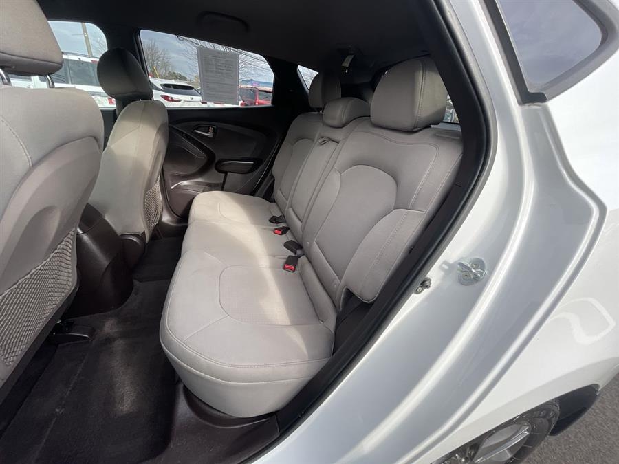 2014 Hyundai Tucson FWD 4dr GLS, available for sale in Stratford, Connecticut | Wiz Leasing Inc. Stratford, Connecticut 2014 Hyundai Tucson FWD 4dr GLS, available for sale in Stratford, Connecticut | Wiz Leasing Inc. Stratford, Connecticut