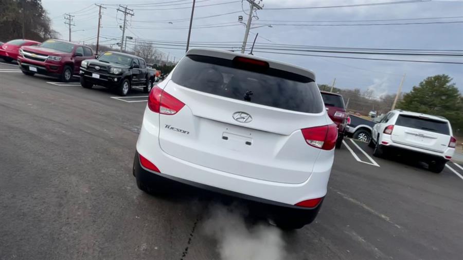 2014 Hyundai Tucson FWD 4dr GLS, available for sale in Stratford, Connecticut | Wiz Leasing Inc. Stratford, Connecticut 2014 Hyundai Tucson FWD 4dr GLS, available for sale in Stratford, Connecticut | Wiz Leasing Inc. Stratford, Connecticut
