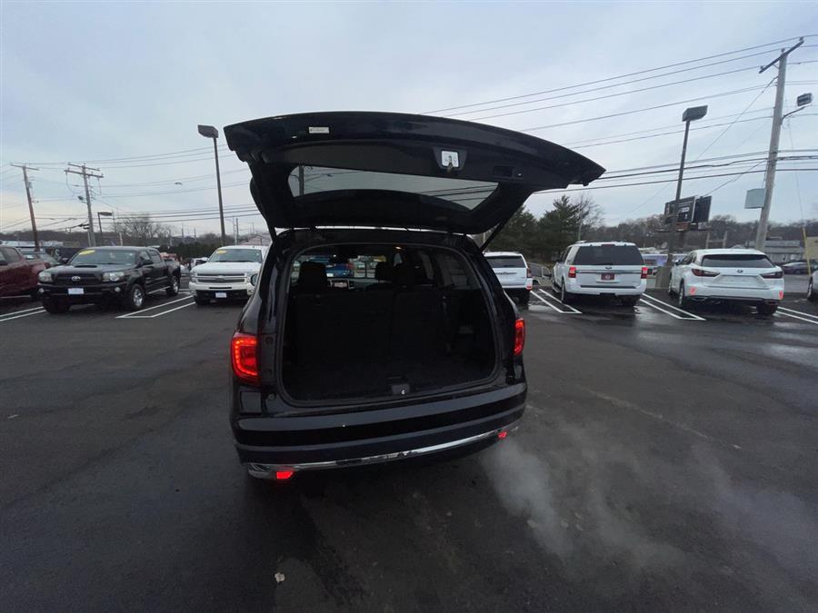 2016 Honda Pilot AWD 4dr Elite w/RES & Navi, available for sale in Stratford, Connecticut | Wiz Leasing Inc. Stratford, Connecticut 2016 Honda Pilot AWD 4dr Elite w/RES & Navi, available for sale in Stratford, Connecticut | Wiz Leasing Inc. Stratford, Connecticut